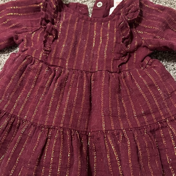 Cat and Jack top for girl 0-3 month. Long sleeve with ruffles, red and gold - Picture 4 of 4